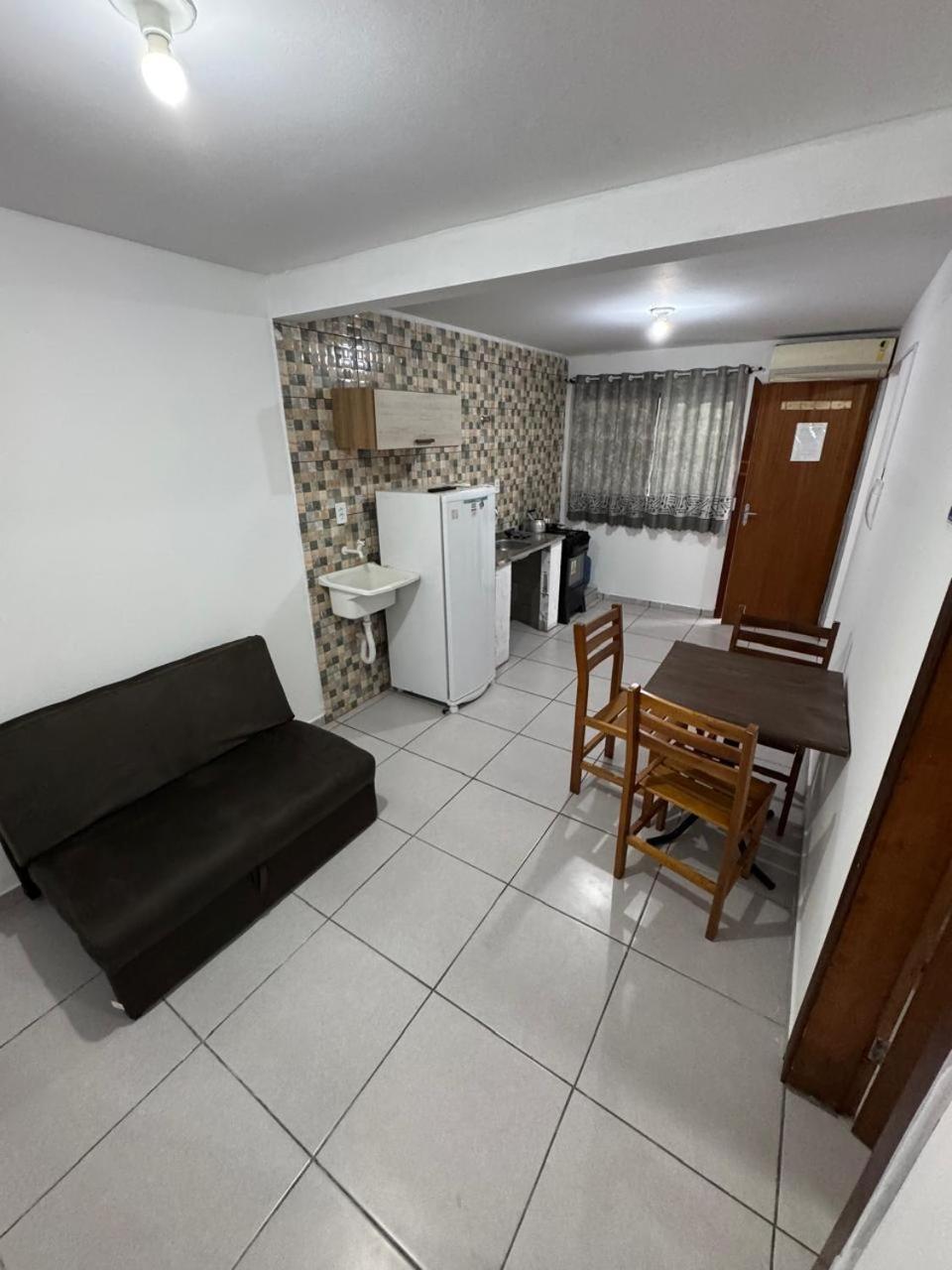Kitnets No Campeche A 500 Metros Do Mar Lejlighed Florianópolis Eksteriør billede